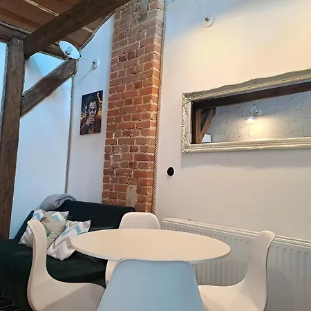 Poddasze Stare 公寓 *